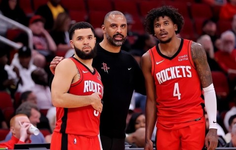 集结日CBA常规赛传出新动向，克里夫兰骑士复出首秀，管理层表态——管理层满意，团队化学反应显著(新疆队成为cba第一支晋级季后赛球队)-亚博网址