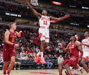 芝加哥公牛迎NBA季后赛关键赛，今夜战术微调，赛场秩序良好，赛程密集仍需轮换的简单介绍-亚博平台